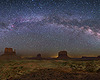 Milky_way_over_monument_valley